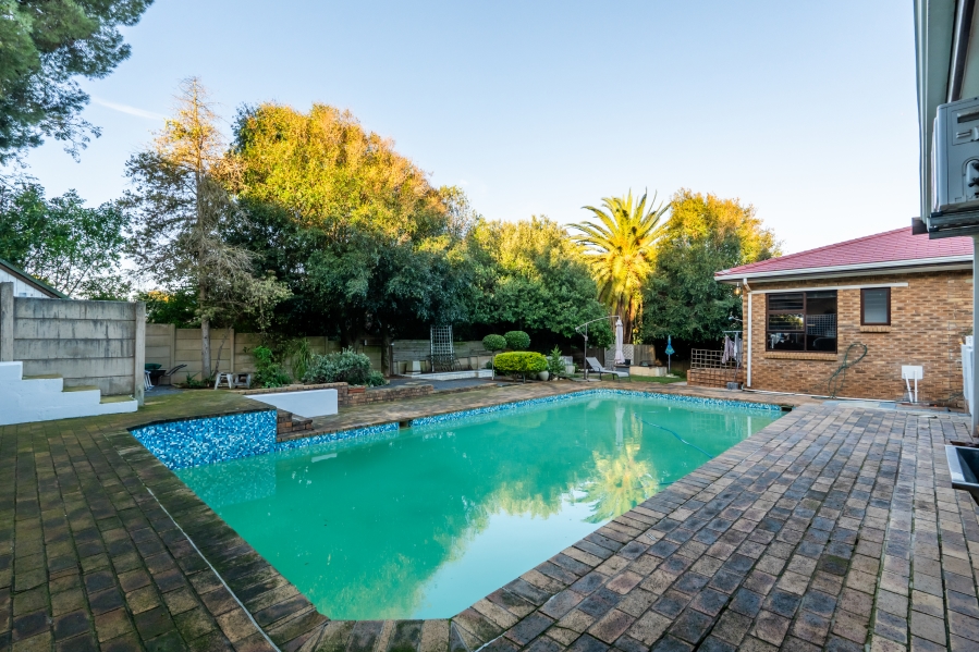 4 Bedroom Property for Sale in Aurora Western Cape